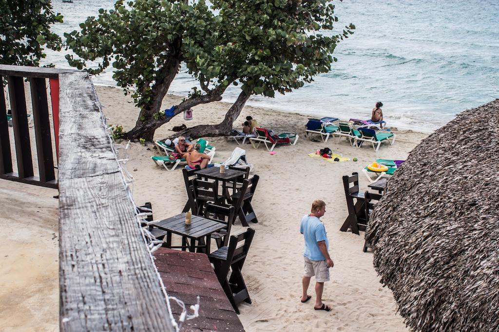 Bourbon Beach Jamaica Hotel เนกริล ภายนอก รูปภาพ