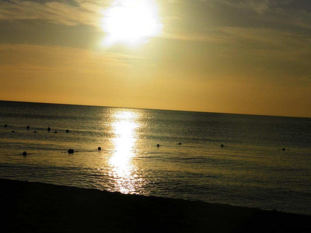 Bourbon Beach Jamaica Hotel เนกริล ภายนอก รูปภาพ