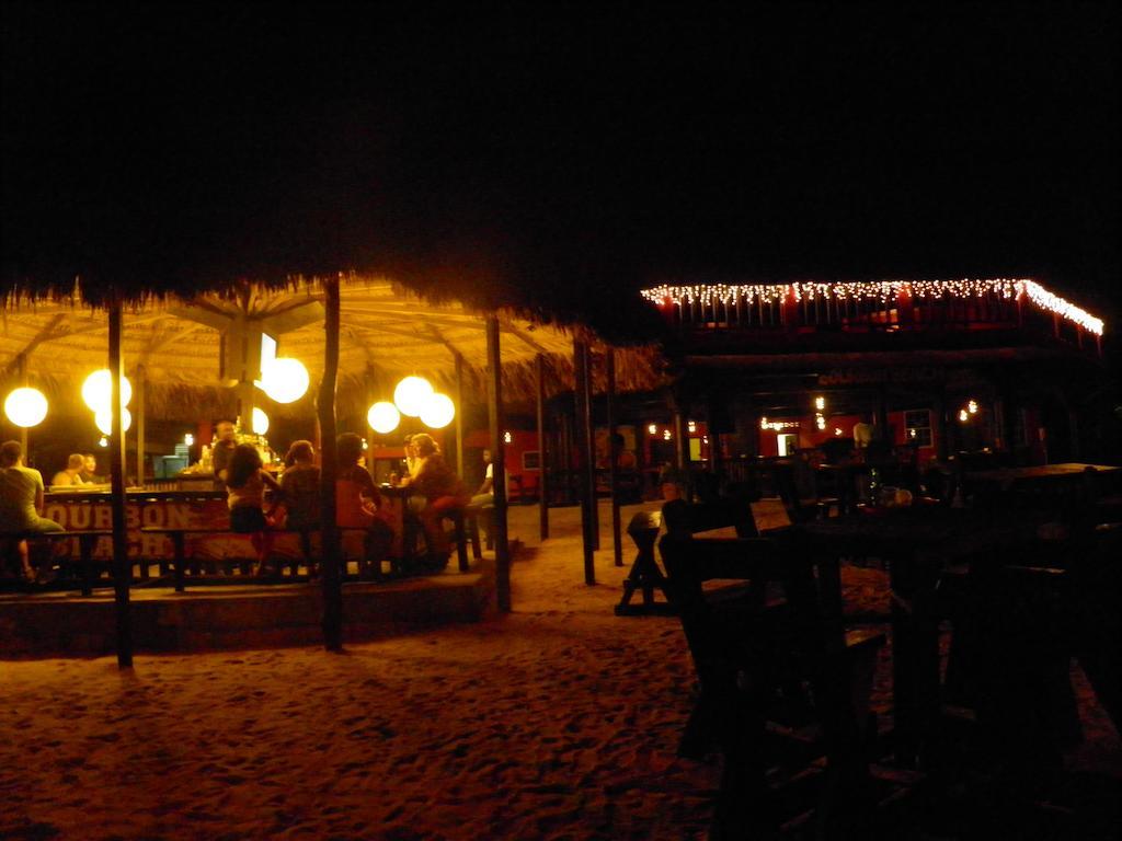 Bourbon Beach Jamaica Hotel เนกริล ภายนอก รูปภาพ