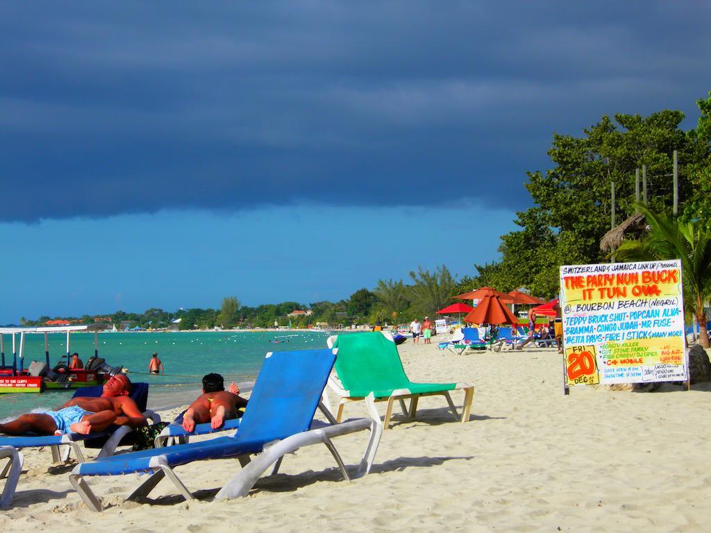 Bourbon Beach Jamaica Hotel เนกริล ภายนอก รูปภาพ