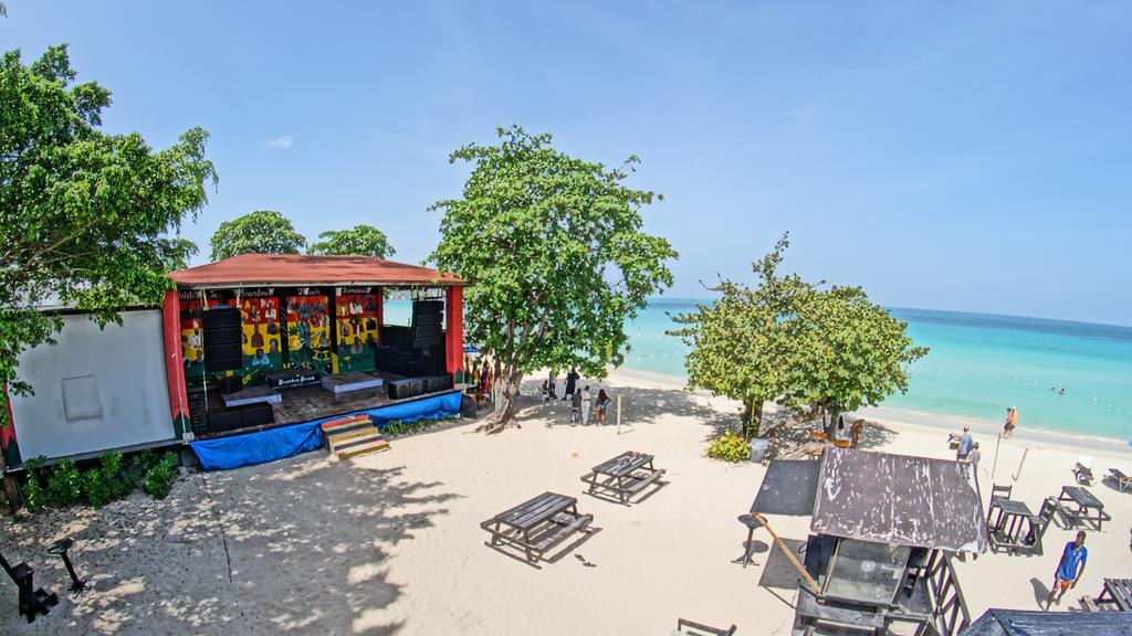 Bourbon Beach Jamaica Hotel เนกริล ภายนอก รูปภาพ