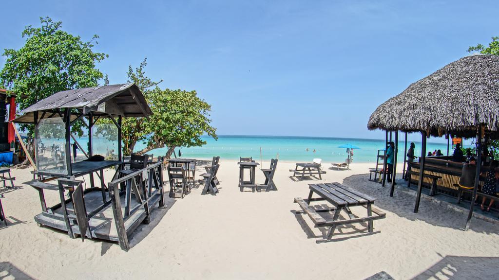 Bourbon Beach Jamaica Hotel เนกริล ภายนอก รูปภาพ