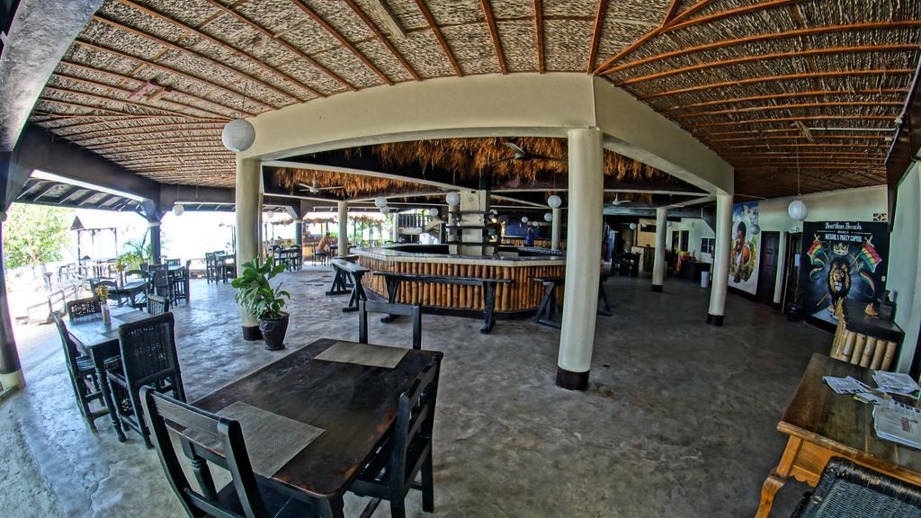 Bourbon Beach Jamaica Hotel เนกริล ภายนอก รูปภาพ
