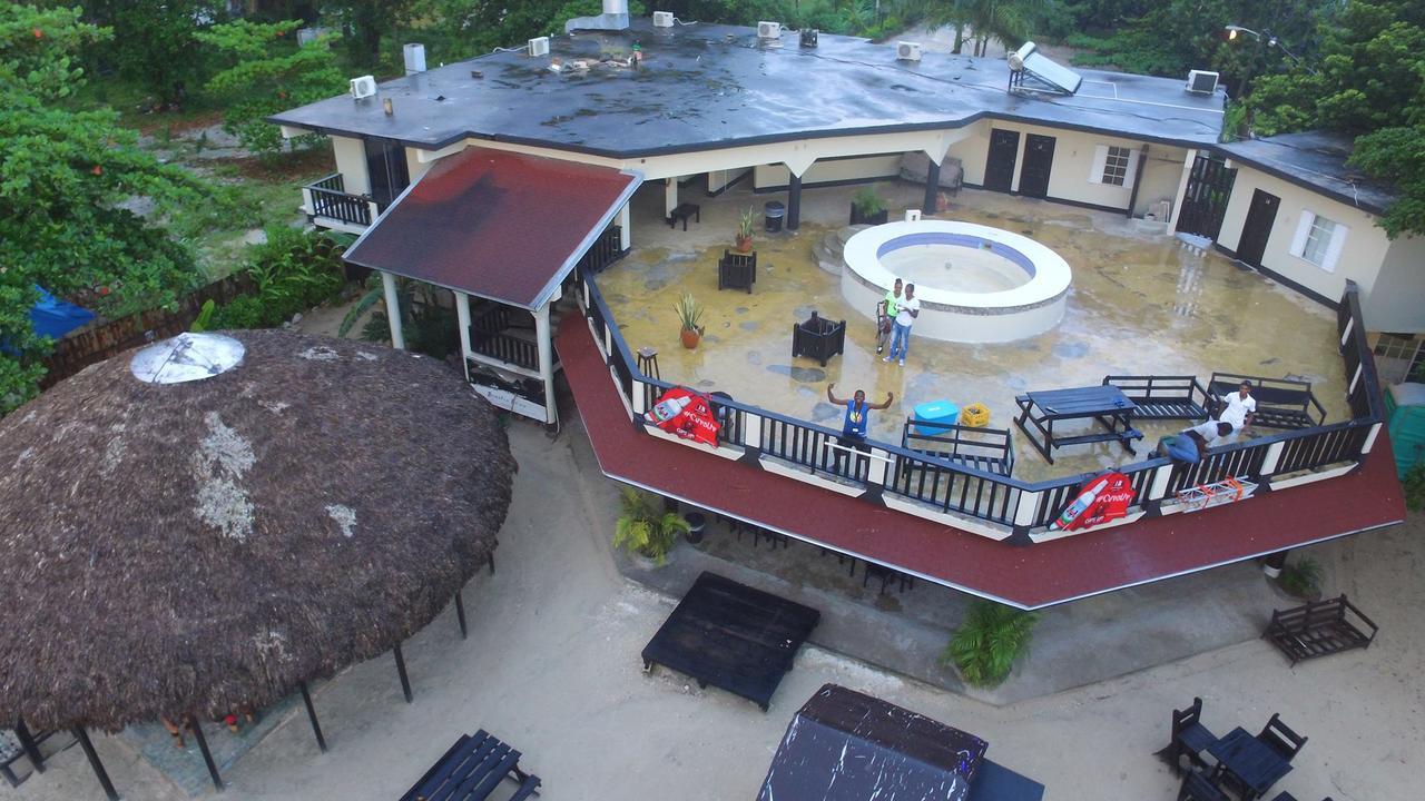 Bourbon Beach Jamaica Hotel เนกริล ภายนอก รูปภาพ