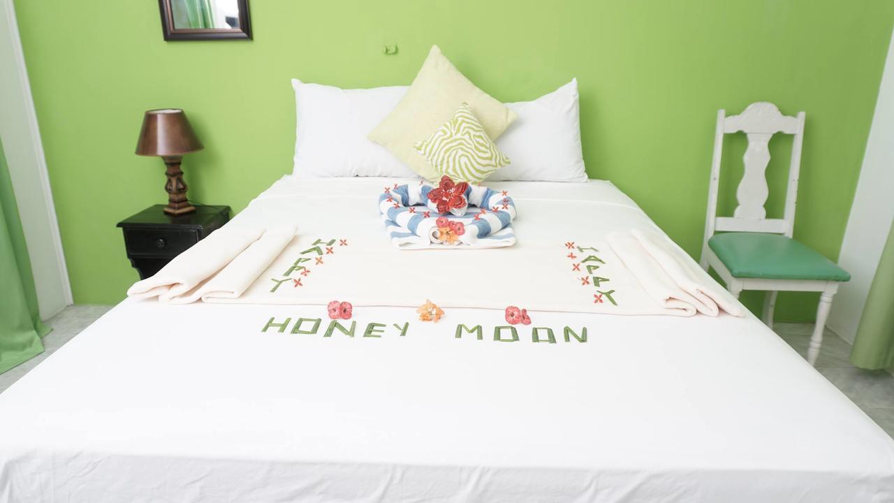 Bourbon Beach Jamaica Hotel เนกริล ภายนอก รูปภาพ