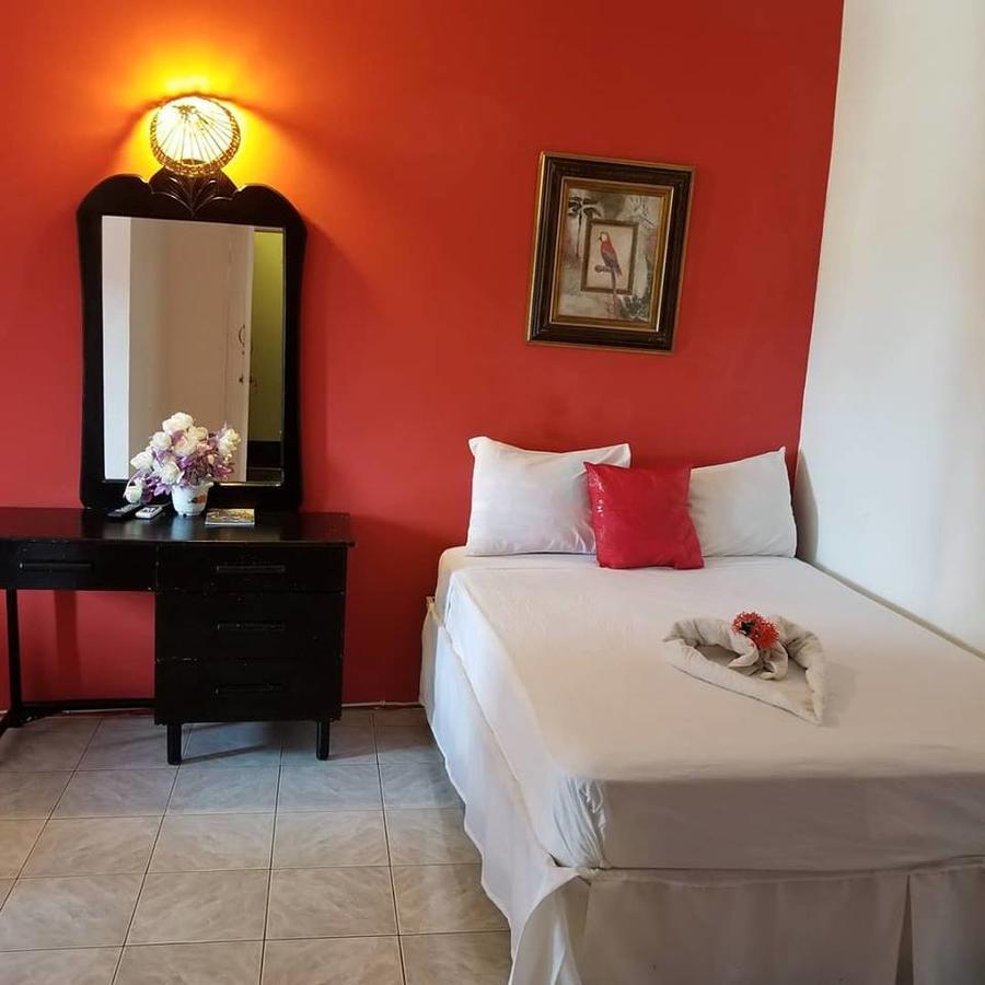 Bourbon Beach Jamaica Hotel เนกริล ภายนอก รูปภาพ